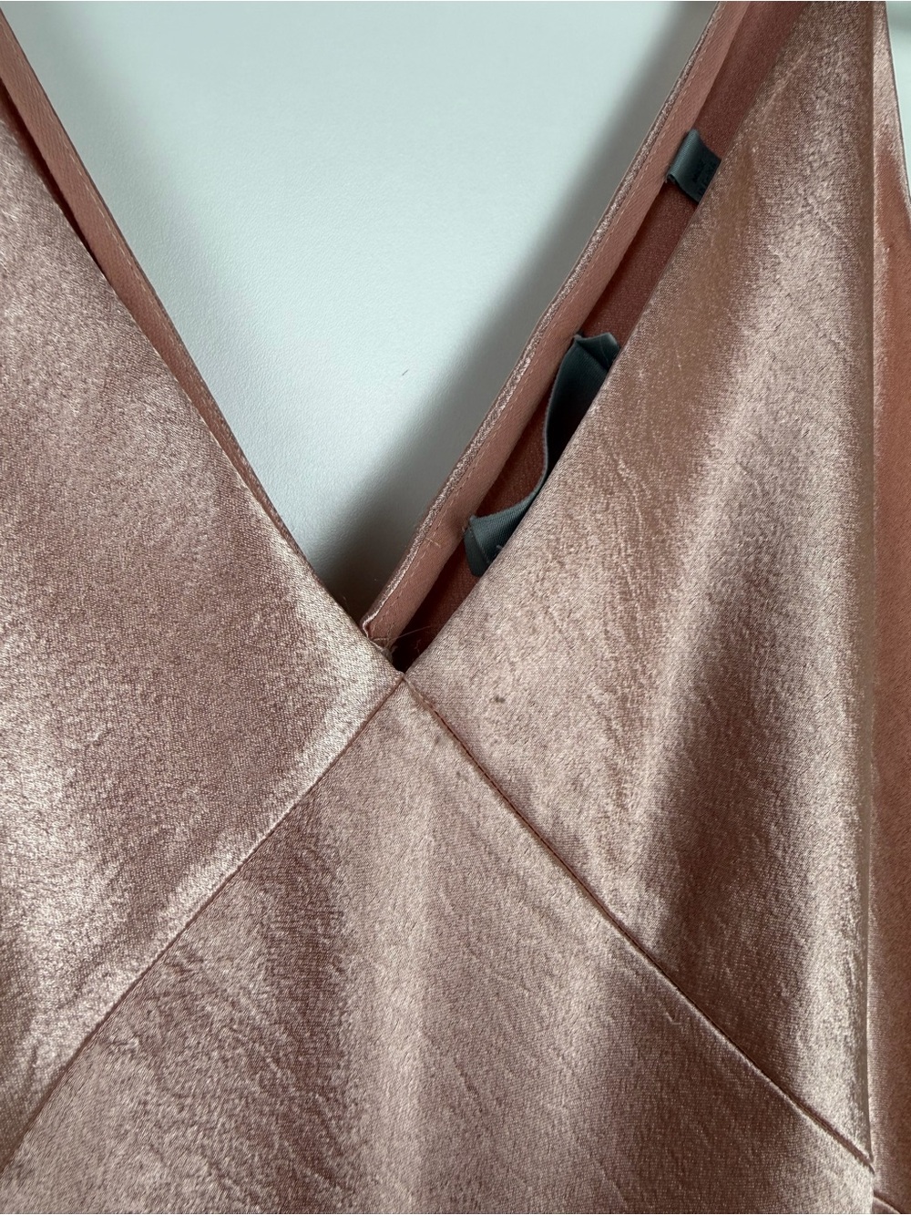 Vince V-Neck Bias Cut Midi Dress – Blush Pink | Size Small - Picture 9 of 16
